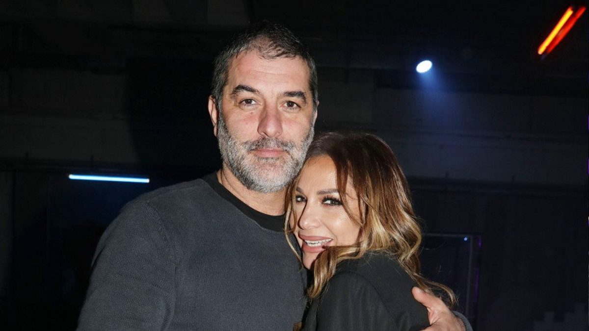 Δέσποινα Βανδή – Βασίλης Μπισμπίκης: Για φαγητό με τον Μανώλη Κονταρό στον Πειραιά – ΦΩΤΟ