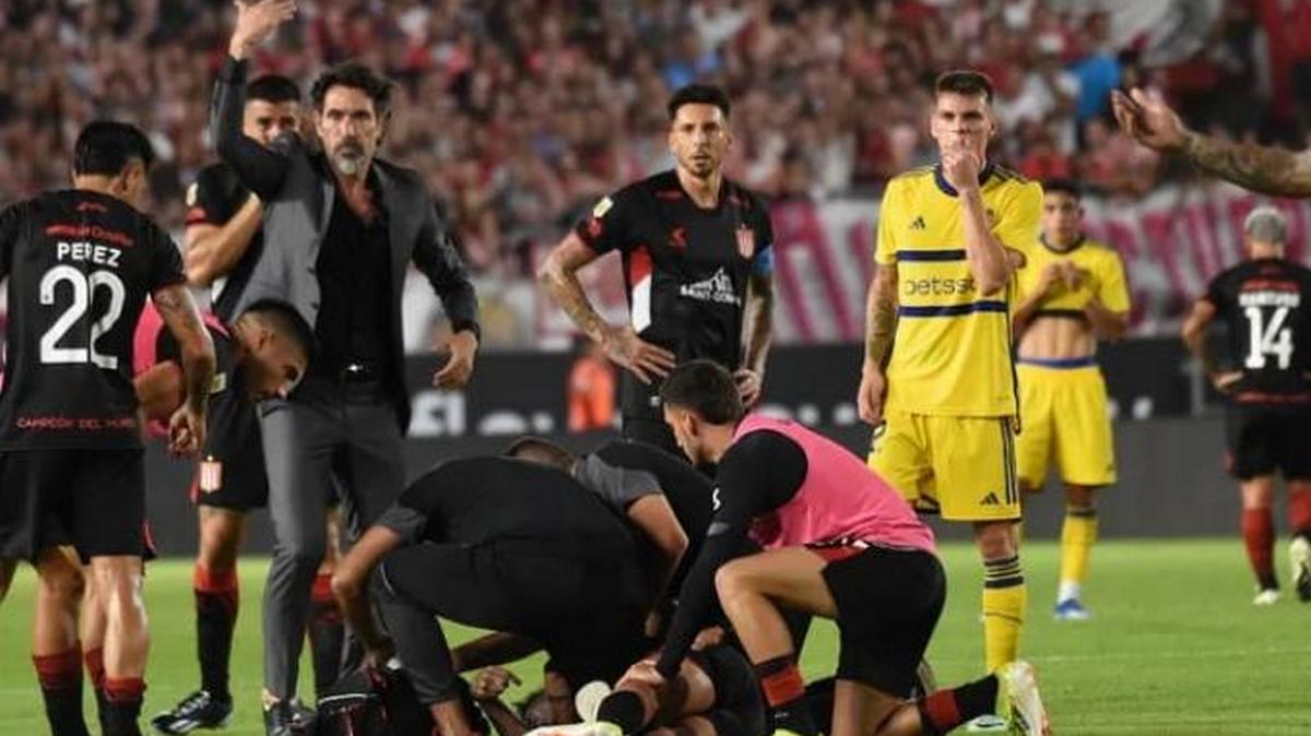 Σοκ στο Εστουντιάντες – Μπόκα Τζούνιορς: Κατέρρευσε ο Αλταμιράνο – Διακόπηκε το ματς – ΒΙΝΤΕΟ