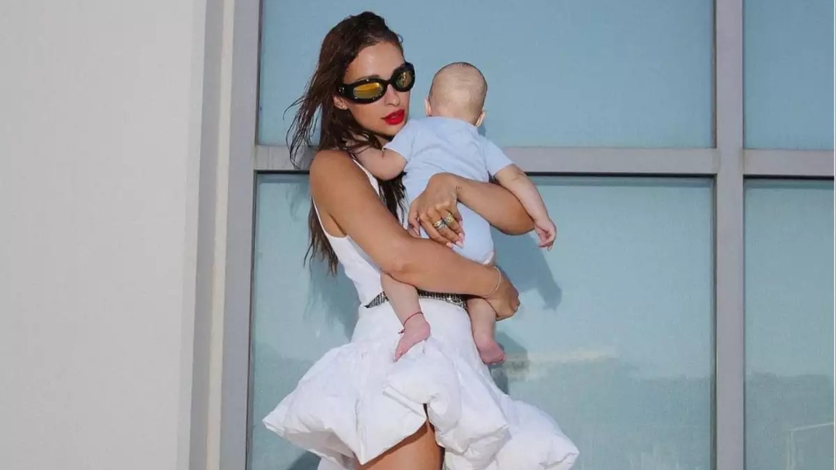 Ελένη Φουρέιρα: Φωτογραφίζει τον ενός έτους γιο της στα πρώτα του βήματα!