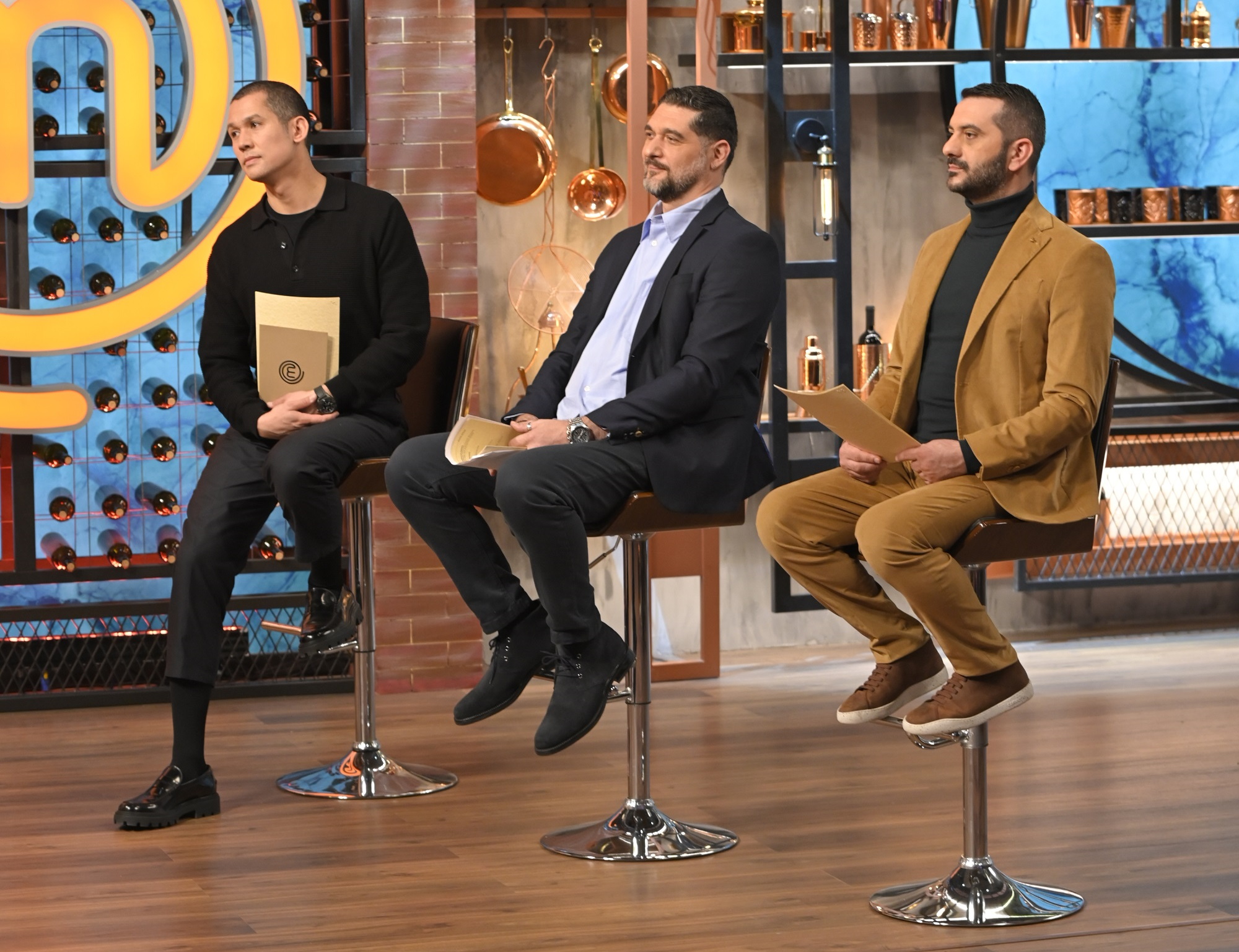 MasterChef 2024: Οι διαγωνιζόμενοι περιμένουν με αγωνία να μάθουν το τελικό αποτέλεσμα της προσπάθειάς τους