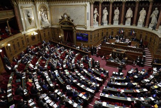 Γαλλία: Έγινε η πρώτη χώρα στον κόσμο που κατοχύρωσε συνταγματικά το δικαίωμα στην άμβλωση