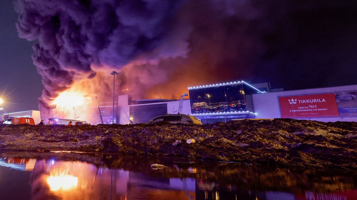 Μακελειό στη Μόσχα: Το ISIS ανέλαβε την ευθύνη – Πάνω από 60 νεκροί και 115 τραυματίες – Αναζητούνται οι δράστες