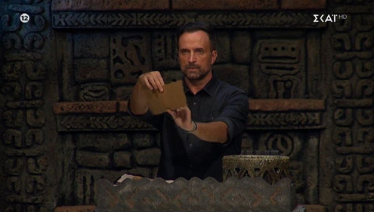 Survivor: Mε συνοπτικές διαδικασίες  ο πρώτος υποψήφιος προς αποχώρηση μετά το Βατερλώ -Στραβά ξεκίνησε η εβδομάδα για τους Μπλε