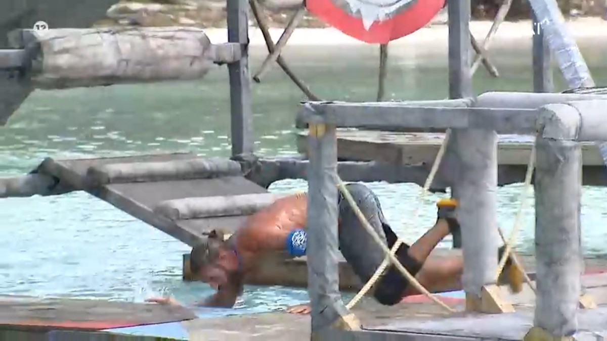 Survivor: «Πάγωσαν» όλοι με την άτσαλη πτώση – «Έχει χτυπήσει καρωτίδα» – ΒΙΝΤΕΟ