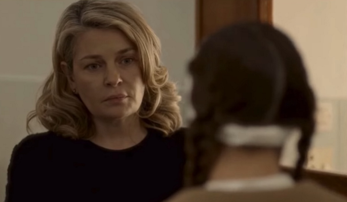 Το προξενιό της Ιουλίας: Η Στάσα βρίσκει τη Βαγγελίτσα έξω από το δωμάτιο του Ρήγα στο νοσοκομείο