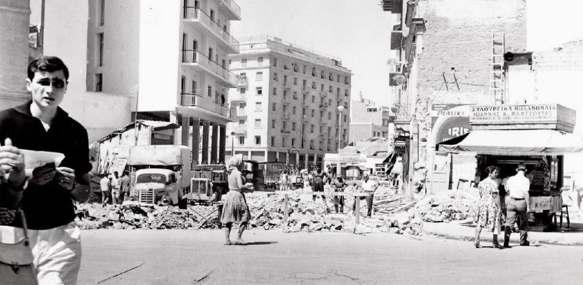 Κουίζ για την παλιά Αθήνα: Αναγνωρίζεις την πλατεία; Είναι από τις πιο γνωστές