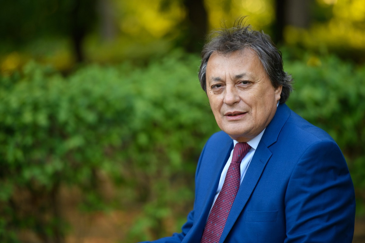 Απάντηση Αυλωνίτη στην Μητρόπολη Κέρκυρας: «Τα μέτρα εναντίον μου θα ισχύσουν και για τον Μητσοτάκη;»