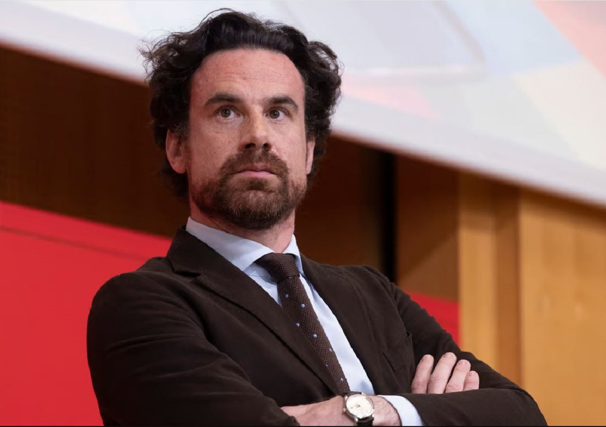 Σάλος στη Γαλλία: Παραιτήθηκε ο διευθυντής κορυφαίου πανεπιστημίου εν μέσω κατηγοριών για ενδοοικογενειακή βία