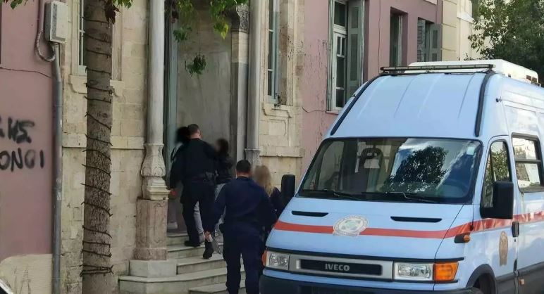 Ηράκλειο: «Είχαν προηγούμενα» λέει ο πρόεδρος της Ένωσης Γονέων για τον ξυλοδαρμό της 15χρονης μαθήτριας