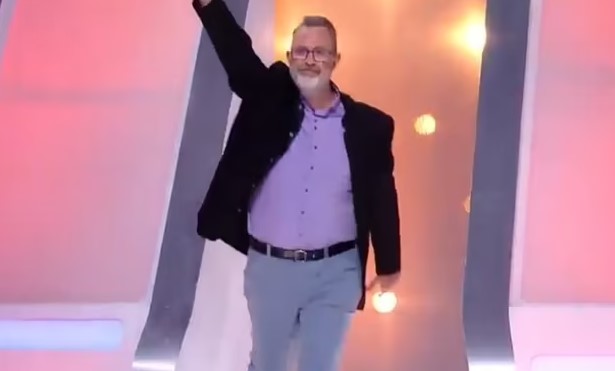 Ο Francois Verove συμμετείχε στο γαλλικό τηλεπαιχνίδι που λέγεται «Tout le monde veut pendre sa place» (σ.σ. Όλοι θέλουν να πάρουν τη θέση του) το 2019.