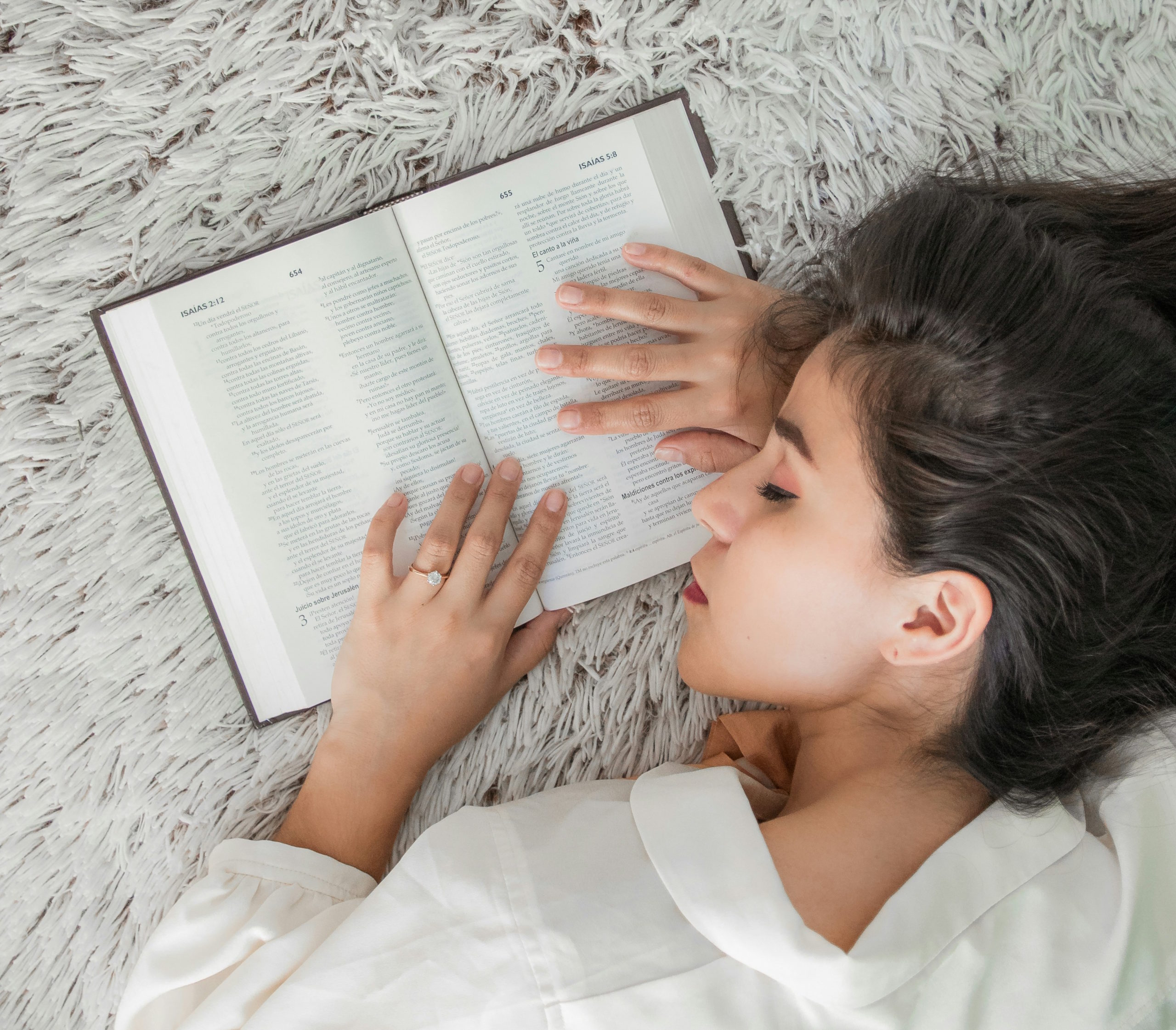 Η χειρότερη συνήθεια ύπνου που σας γερνάει πιο γρήγορα