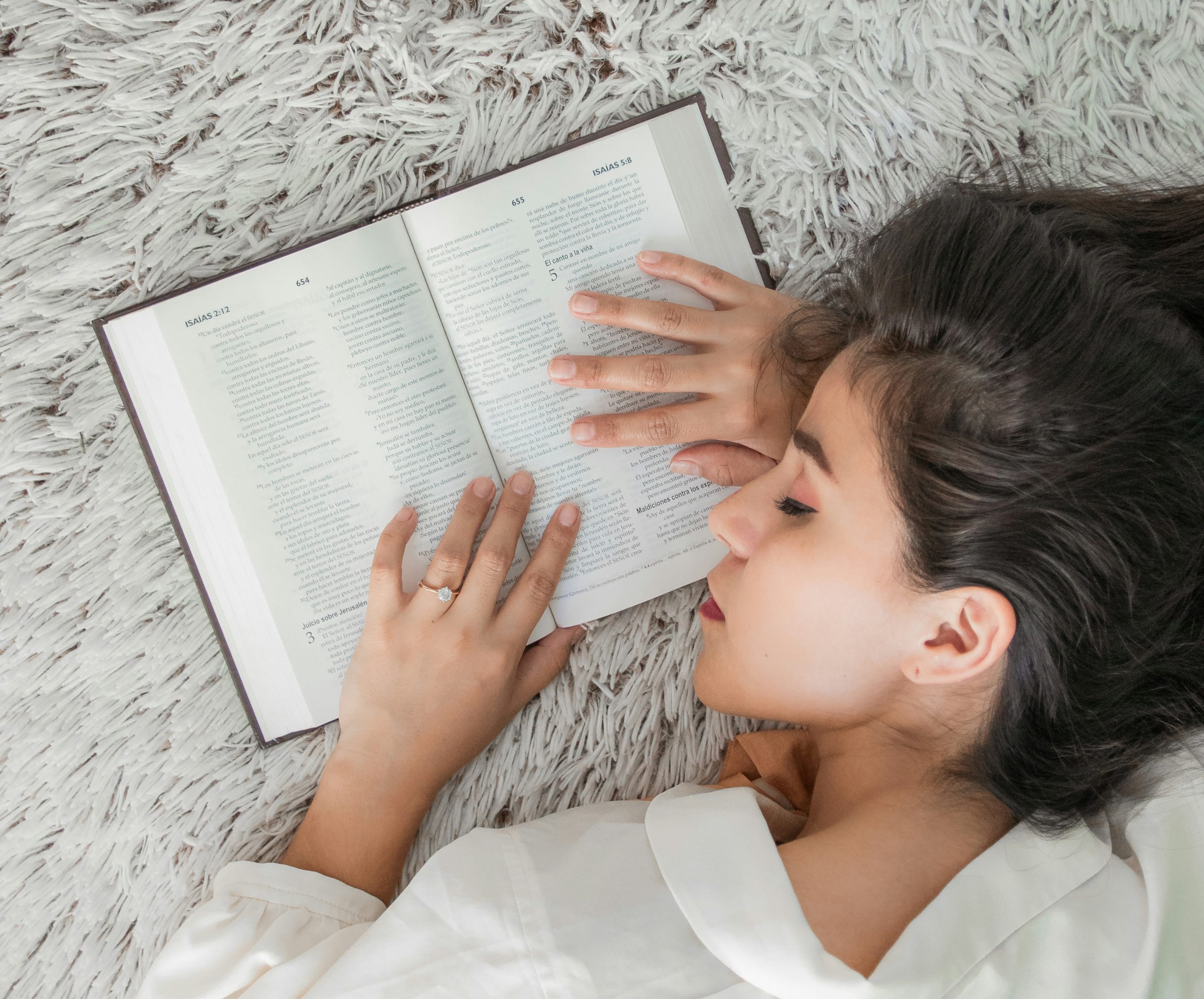 6 επιστημονικά επικυρωμένοι τρόποι για να εξασφαλίσετε πιο βαθύ ύπνο