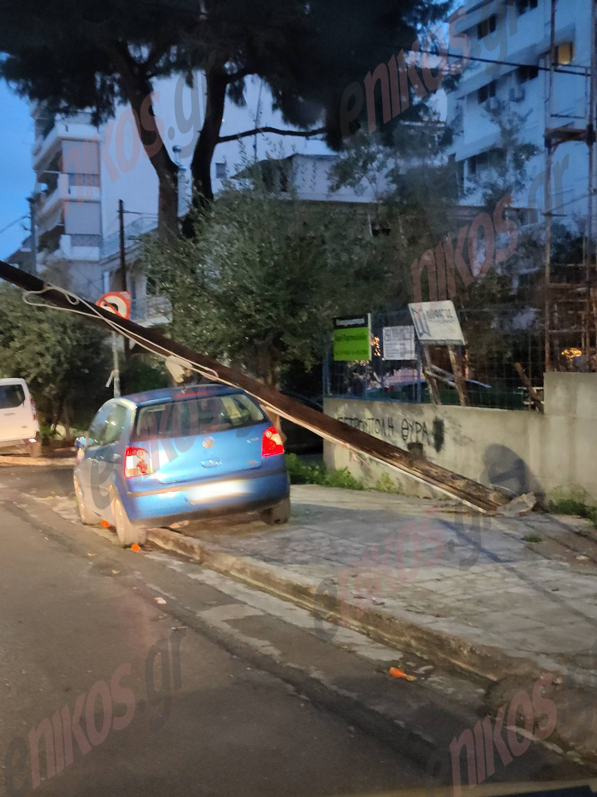 Παλαιό Φάληρο κολώνα ηλεκτροδότησης