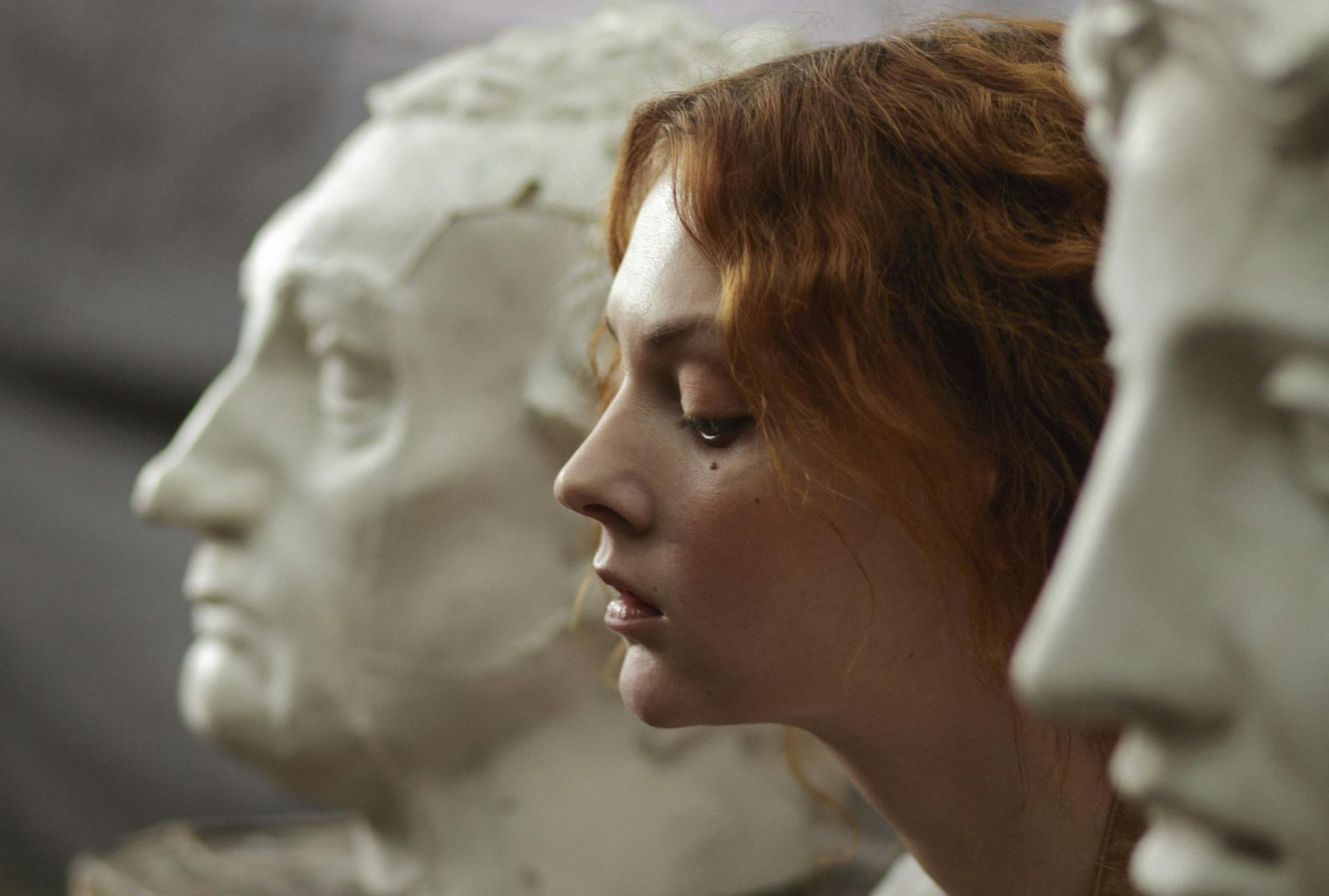 γυναίκα σοβαρή