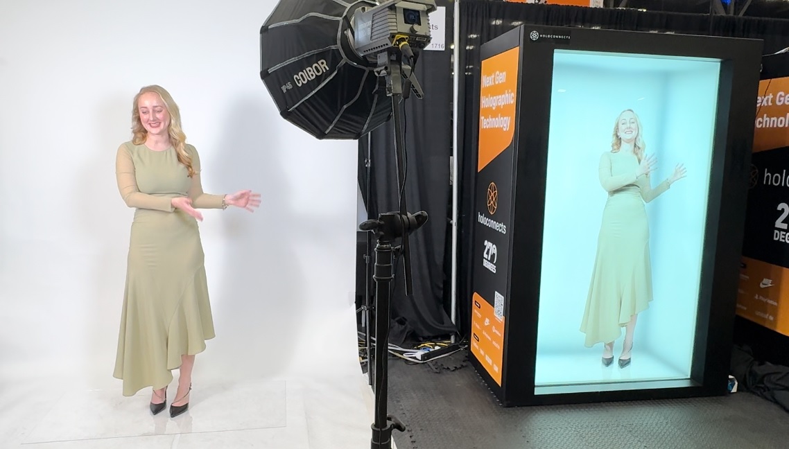 Holobox: Η πρωτοποριακή συσκευή που σας μετατρέπει σε ολόγραμμα – Πώς λειτουργεί