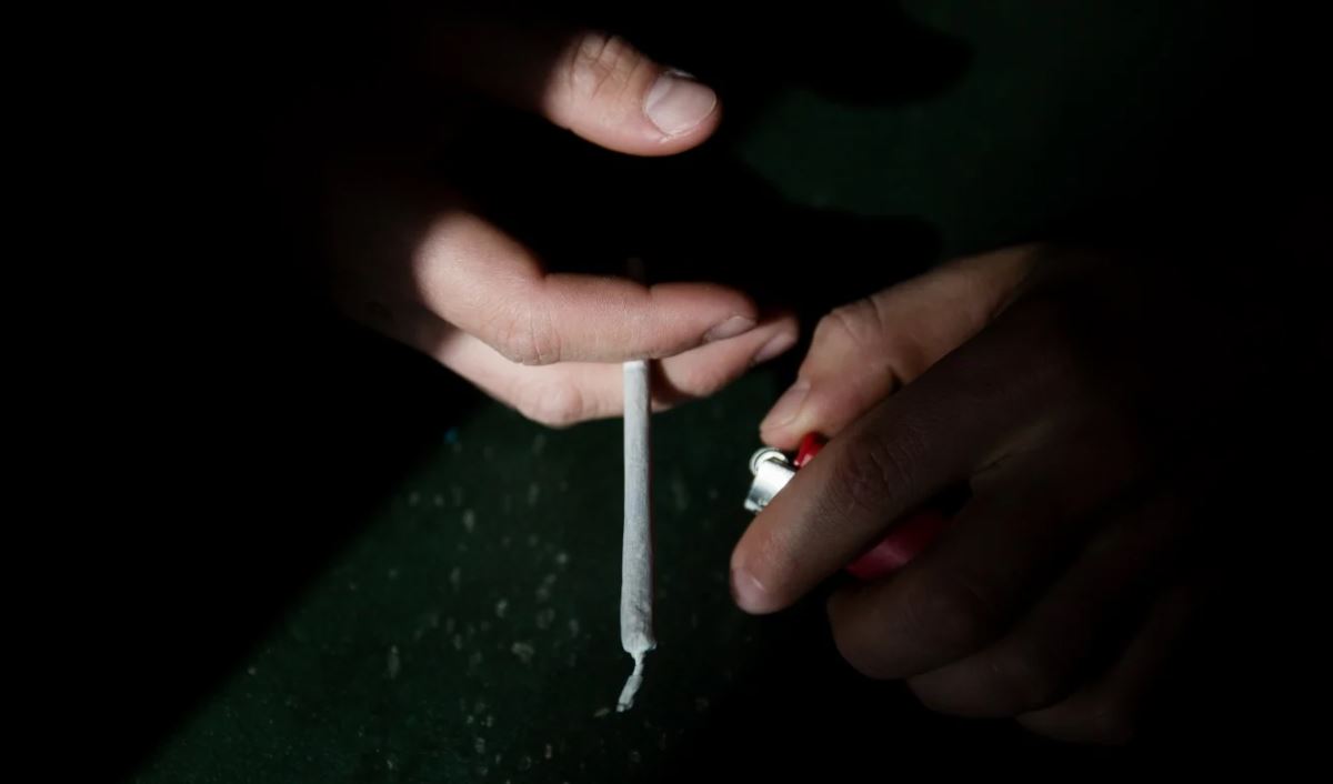 Γερμανία: Νόμιμη υπό όρους η κάνναβη – Τι προβλέπεται για τα σχολεία και την δημόσια χρήση του ναρκωτικού