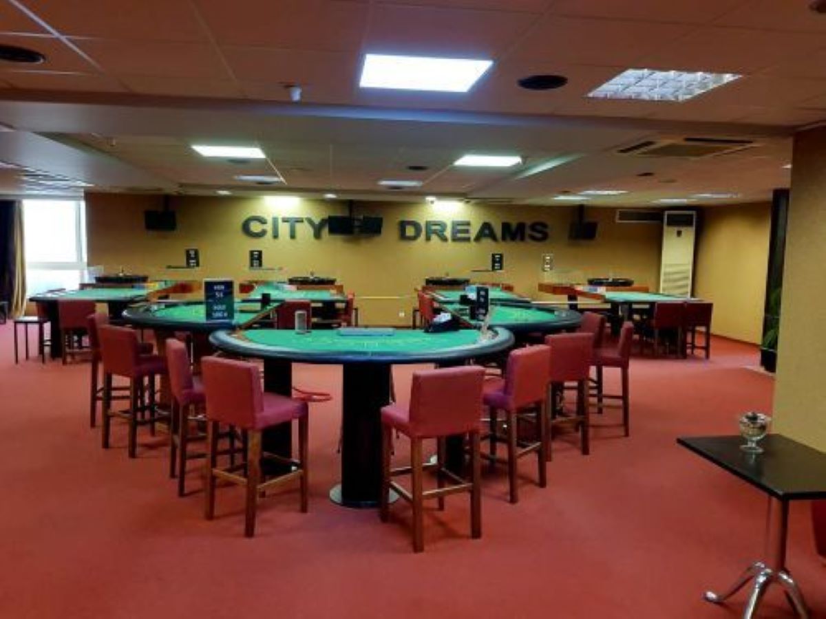 ΕΕΕΠ: Περίπου 900.000 άτομα συμμετείχαν το 2023 σε παράνομο τζόγο – Αποκαλυπτική έρευνα