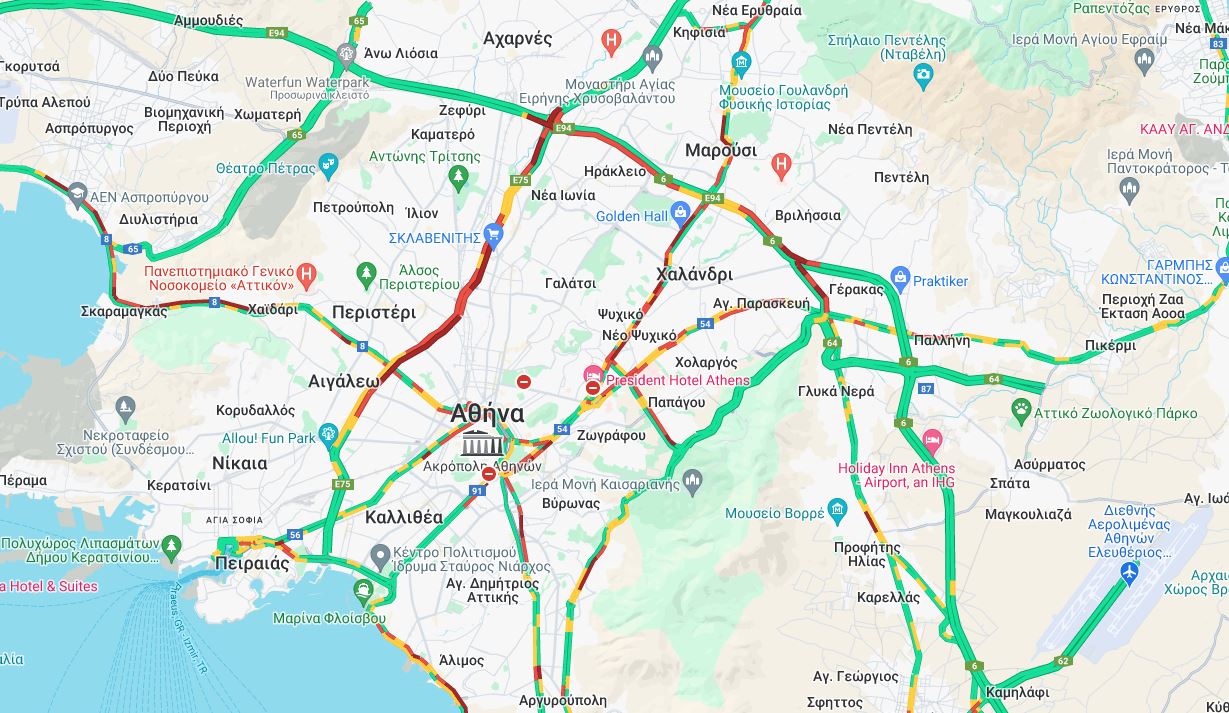 «Πάρτι» κάνει η κίνηση στους δρόμους: Μποτιλιάρισμα στην Κηφισίας λόγω τροχαίου – Δείτε LIVE πού υπάρχουν προβλήματα