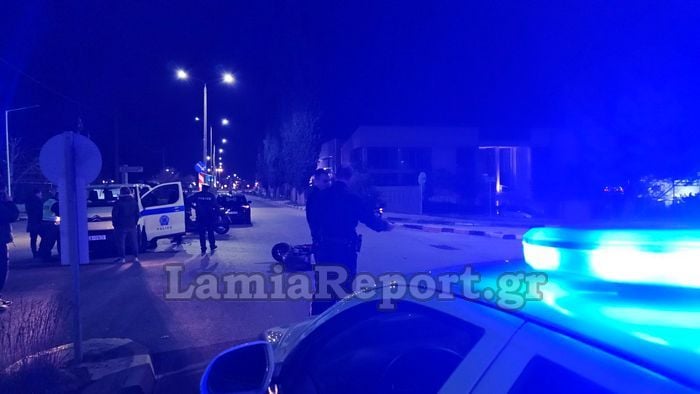 Λαμία: Σοβαρό τροχαίο με μηχανάκι – Στο νοσοκομείο η οδηγός