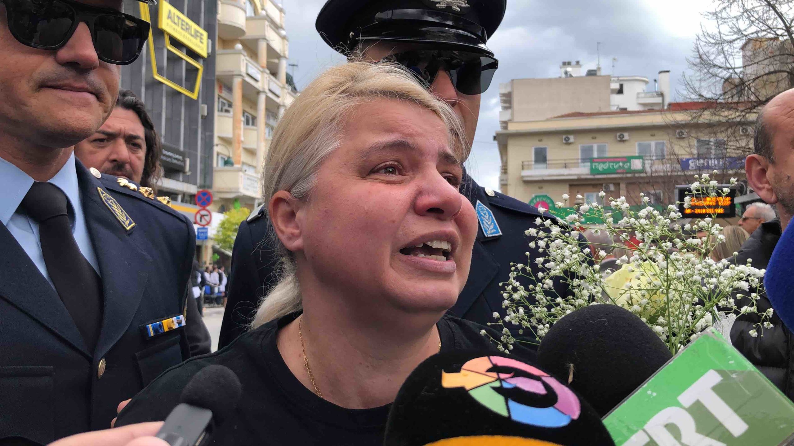 Τέμπη: «Είμαστε μία γροθιά και θα καταφέρουμε τα πάντα» – Να μονιάσουν οι οικογένειες των θυμάτων ζητά η μητέρα της Κλαούντια