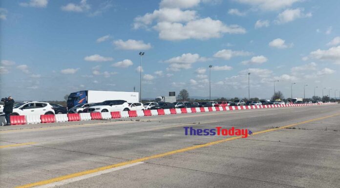 25η Μαρτίου: Ουρές οχημάτων στα Μάλγαρα – Όπου φύγει… φύγει για το τριήμερο οι Θεσσαλονικείς – ΒΙΝΤΕΟ