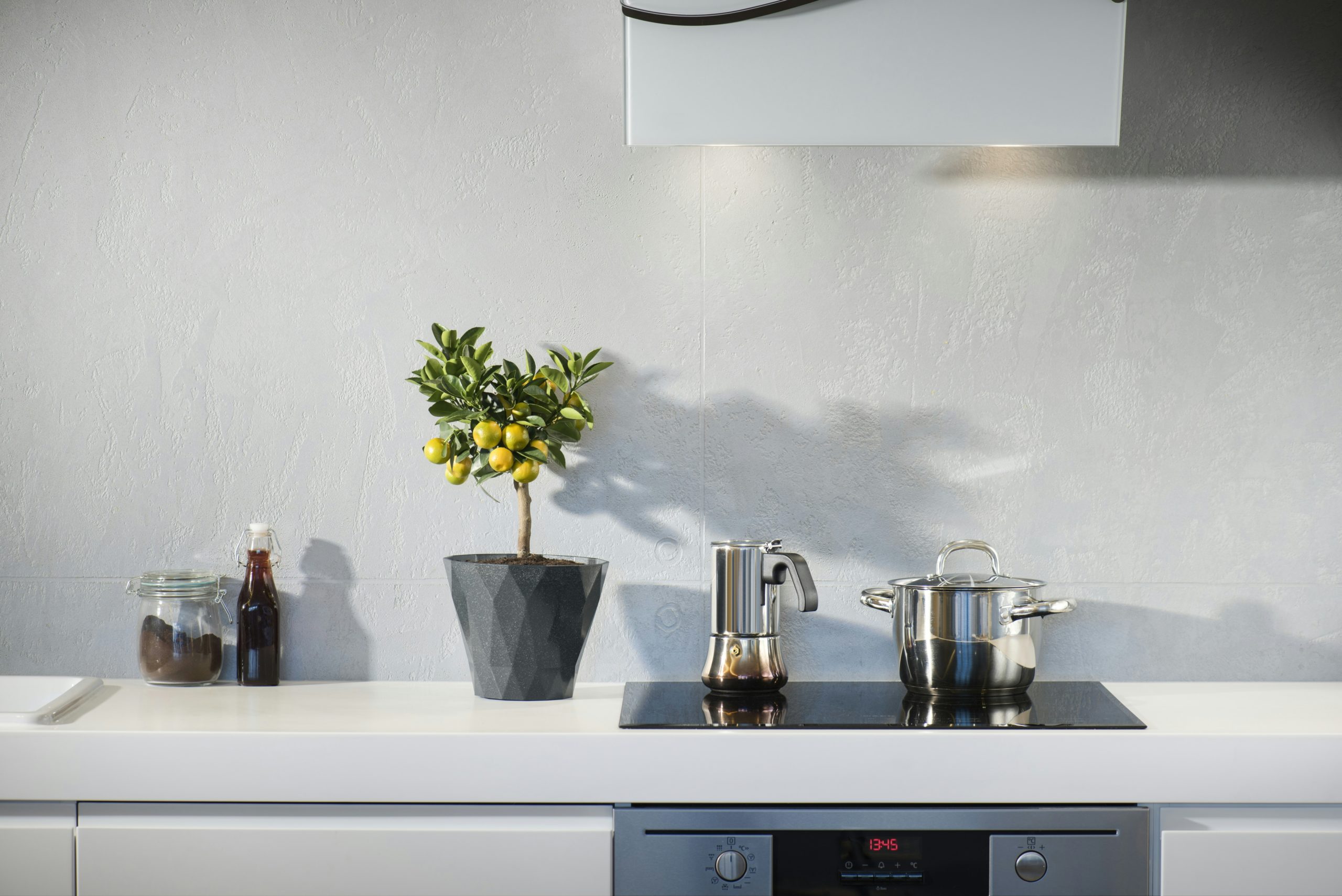 Μην αμελείτε να καθαρίσετε 4 σημεία στην κουζίνα σας – Το κόλπο με ένα απροσδόκητο εργαλείο ομορφιάς