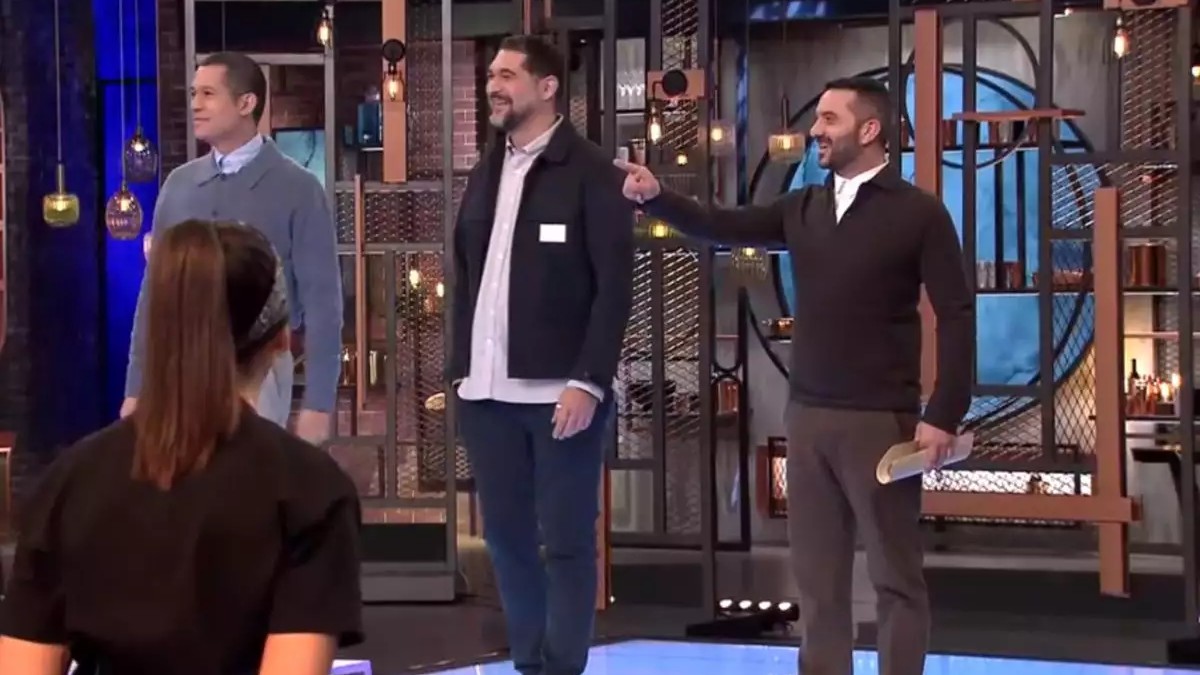 MasterChef: Η επιστροφή του θείου Λεωνίδα και η ατάκα του Χρήστου – BINTEO