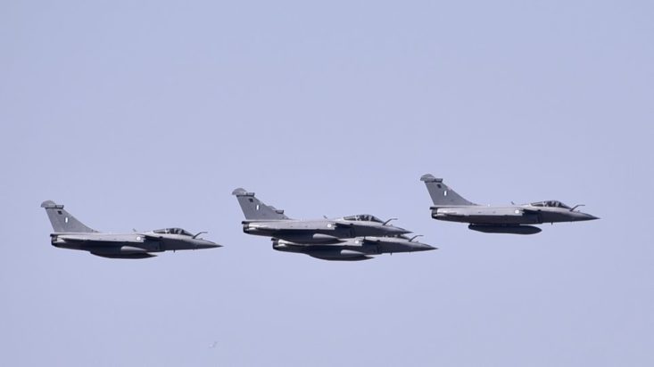 Πτήσεις μαχητικών αεροσκαφών