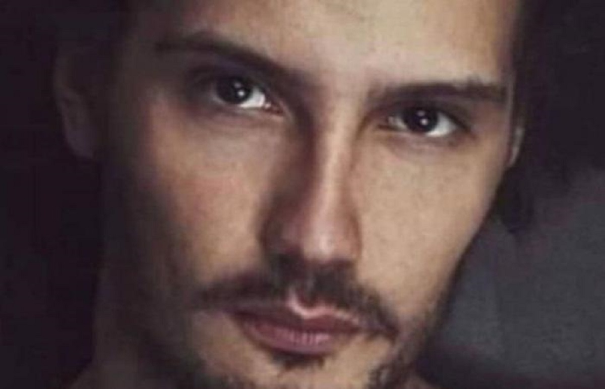 Γαλλία: Βαριά ποινή στον βιαστή του Tinder πρότεινε ο εισαγγελέας