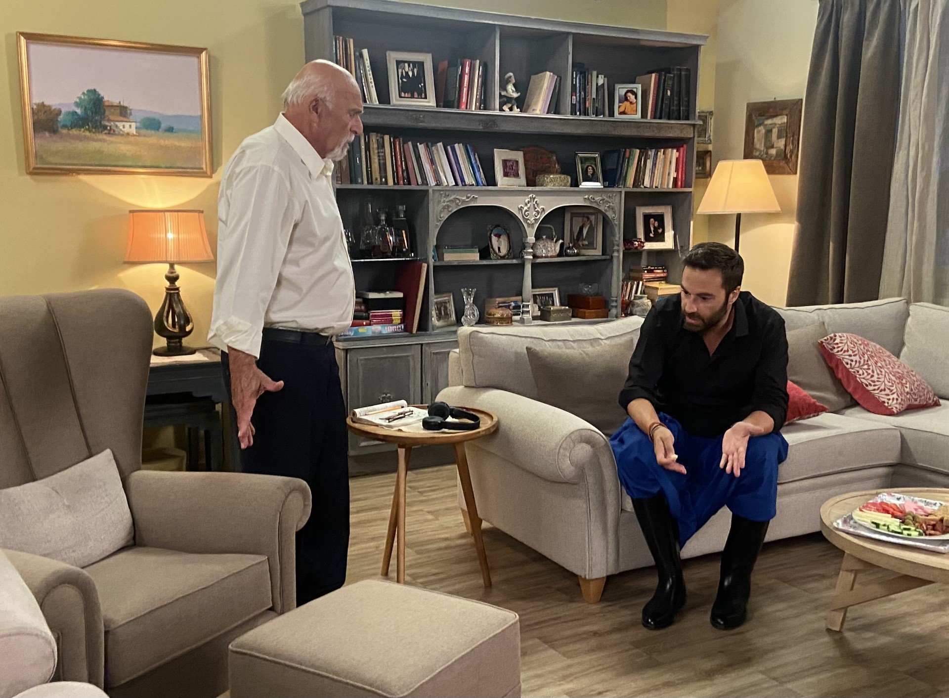 Μην αρχίζεις τη μουρμούρα: Τι θα δούμε απόψε στις 20:00 – Ο Ηλίας και η Τούλα έρχονται για πρώτη φορά πολύ κοντά…