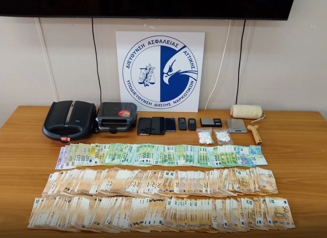 Έτσι δρούσε η συμμορία που διακινούσε ναρκωτικά στην Καλλιθέα και το κέντρο της Αθήνας – Βίντεο