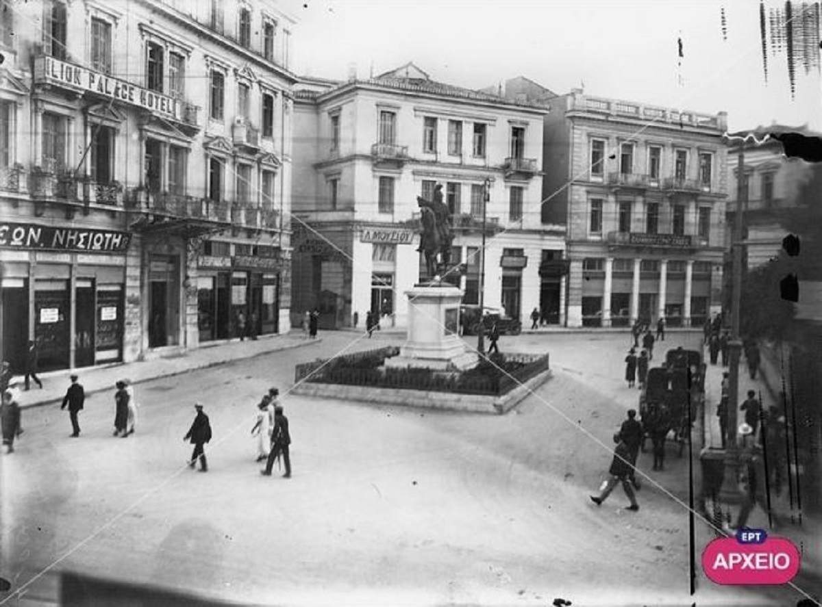 Κουίζ για την παλιά Αθήνα: Αναγνωρίζεις την οδό; Είναι από τις πιο γνωστές