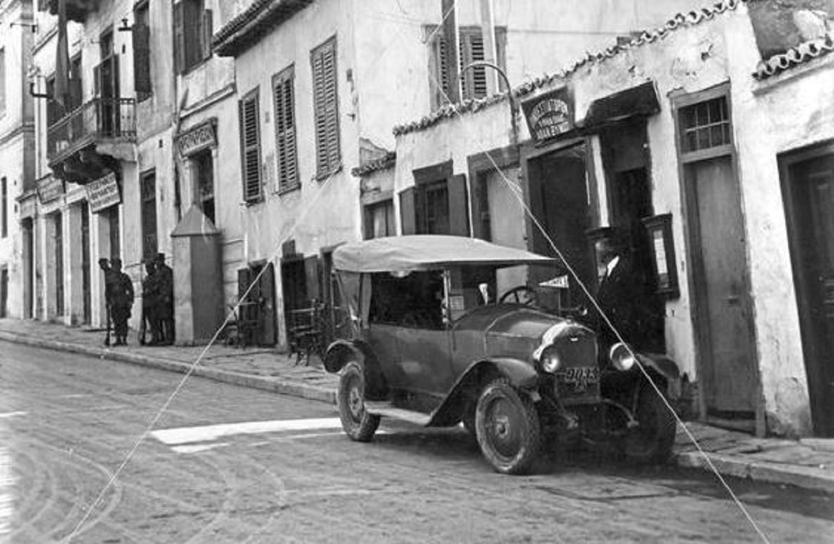 Κουίζ για την παλιά Αθήνα: Αναγνωρίζεις την οδό; Έχεις περάσει σίγουρα από εκεί