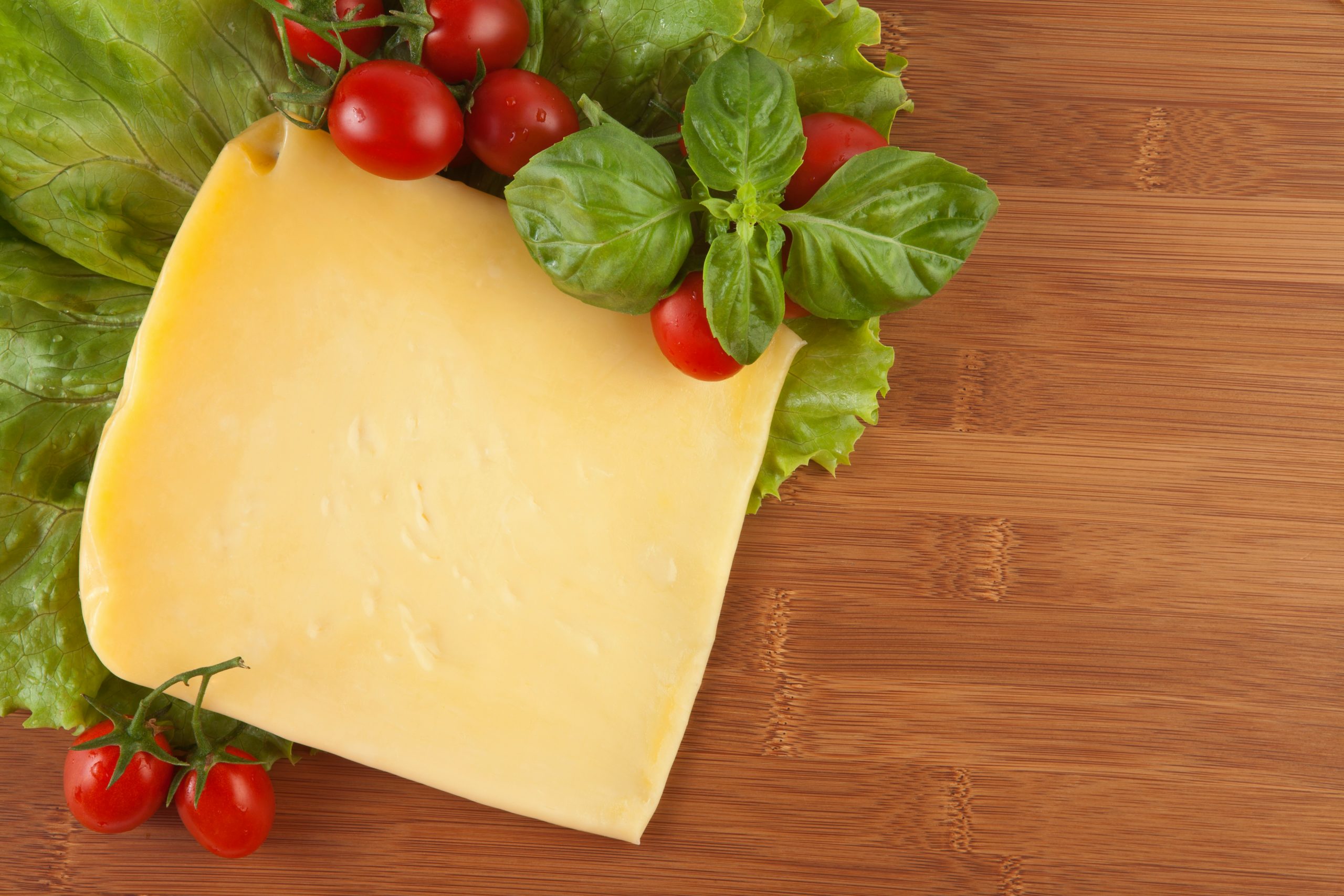 Πώς να αποθηκεύετε το τυρί για να μην μουχλιάσει – Γιατί δεν πρέπει να το τυλίγετε με μεμβράνη