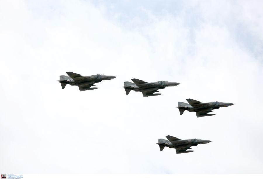 25η Μαρτίου: Τα μαχητικά αεροσκάφη «έσκισαν» τον Αττικό ουρανό – ΒΙΝΤΕΟ