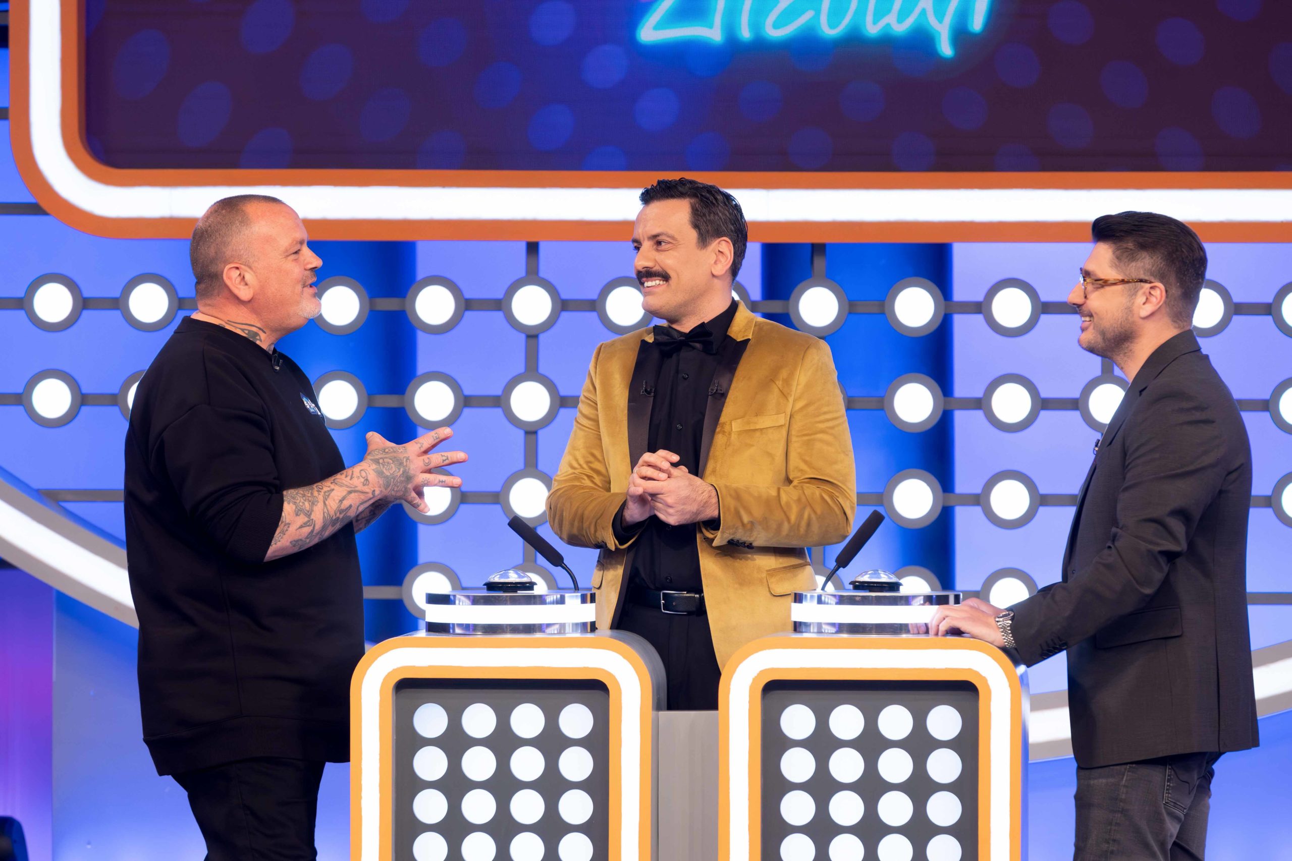 «5X5» ΣΠΕΣΙΑΛ: Ο Δημήτρης Σκαρμούτσος και ο Λάμπρος Κωνσταντάρας χορεύουν κρητικό Σιγανό