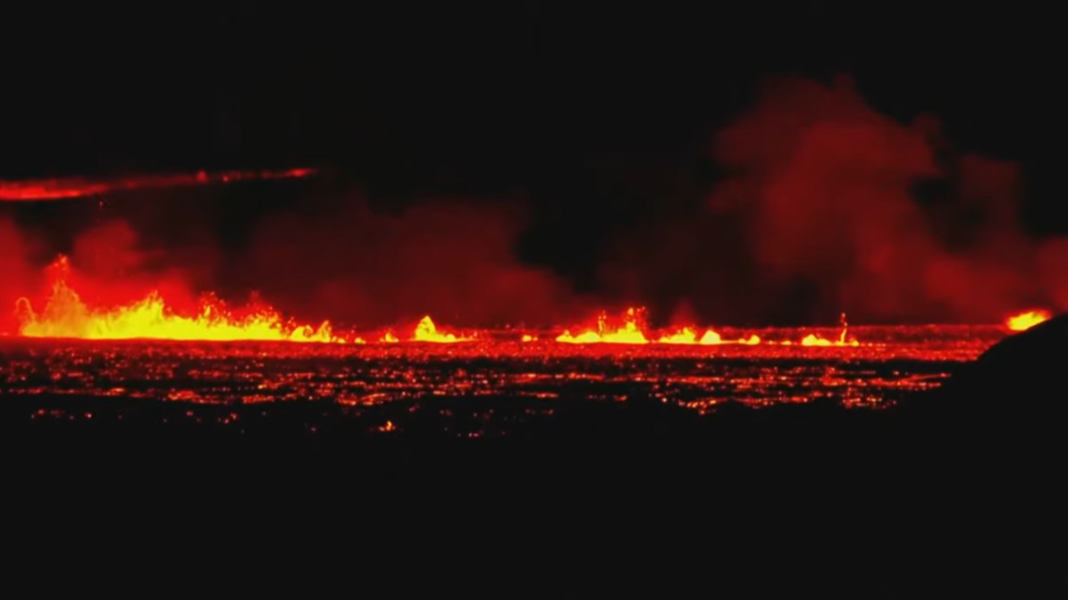 Ισλανδία: Νέα έκρηξη του ηφαιστείου της χερσονήσου Ρέικιανες – Εντυπωσιακές εικόνες