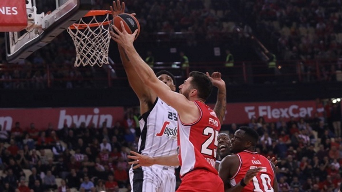 Ολυμπιακός – Βίρτους Μπολόνια 74-69: «Βλέπει» τετράδα