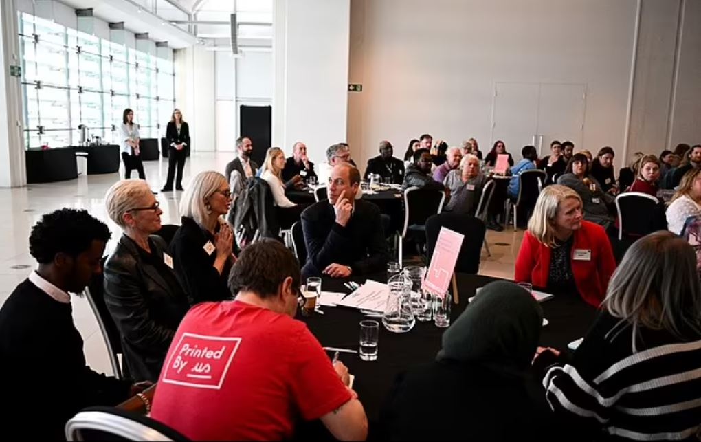 Έσπασε τη σιωπή του ο Ουίλιαμ: Το γλυκό σχόλιο για την Κέιτ – Πως ερμηνεύουν την κίνηση του τα βρετανικά ΜΜΕ