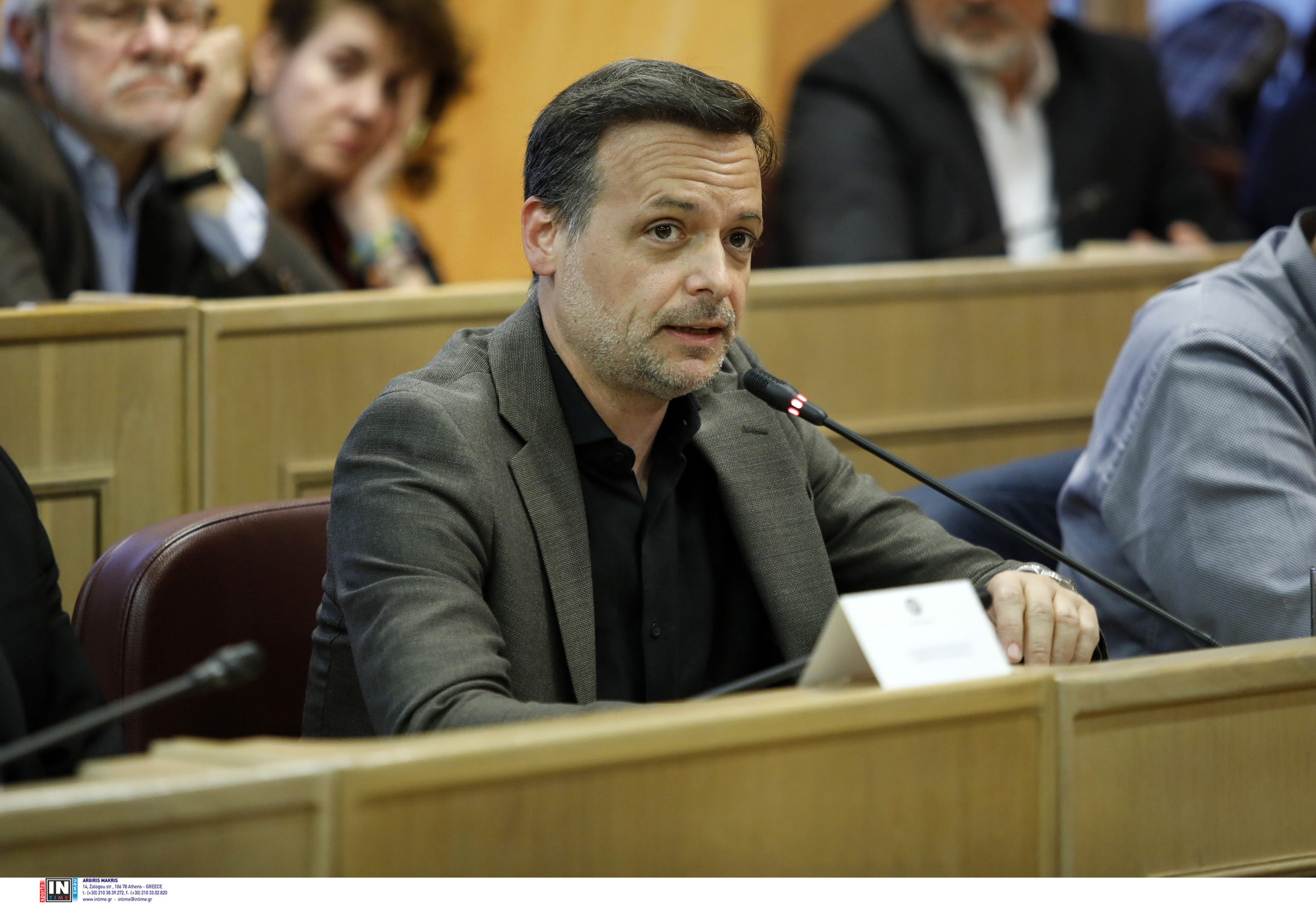 Τι απαντά το επιτελείο του Χάρη Δούκα στο ΠΑΣΟΚ: Όντως, η βιασύνη είναι κακός σύμβουλος