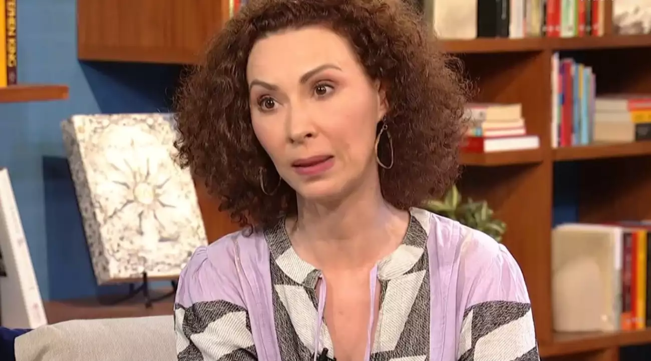 Δώρα Χρυσικού: «Είχα πολλούς πόνους – Με μάζευε από τα πεζοδρόμια, πάθαινα κρίσεις και διπλωνόμουν στα δύο»