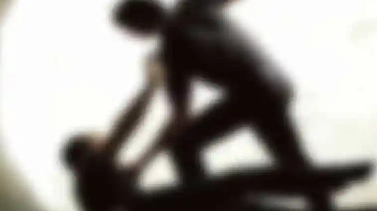 Χαλκίδα: Πλακώθηκαν στην μέση του δρόμου έπειτα από τροχαίο