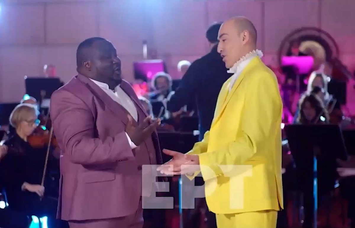 Eurovision: Ένα «ιδιαίτερο» My Number One από τους σχολιαστές Θανάση Αλευρά και Ζερόμ Καλούτα