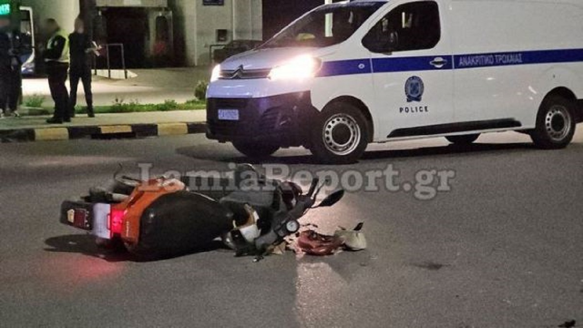 Λαμία: Σοβαρό τροχαίο με μηχανάκι – Στο νοσοκομείο η οδηγός