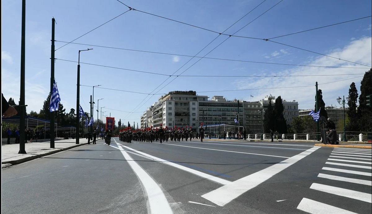 Παρέλαση 25η Μαρτίου: Ποιοι δρόμοι και σταθμοί του Μετρό θα κλείσουν