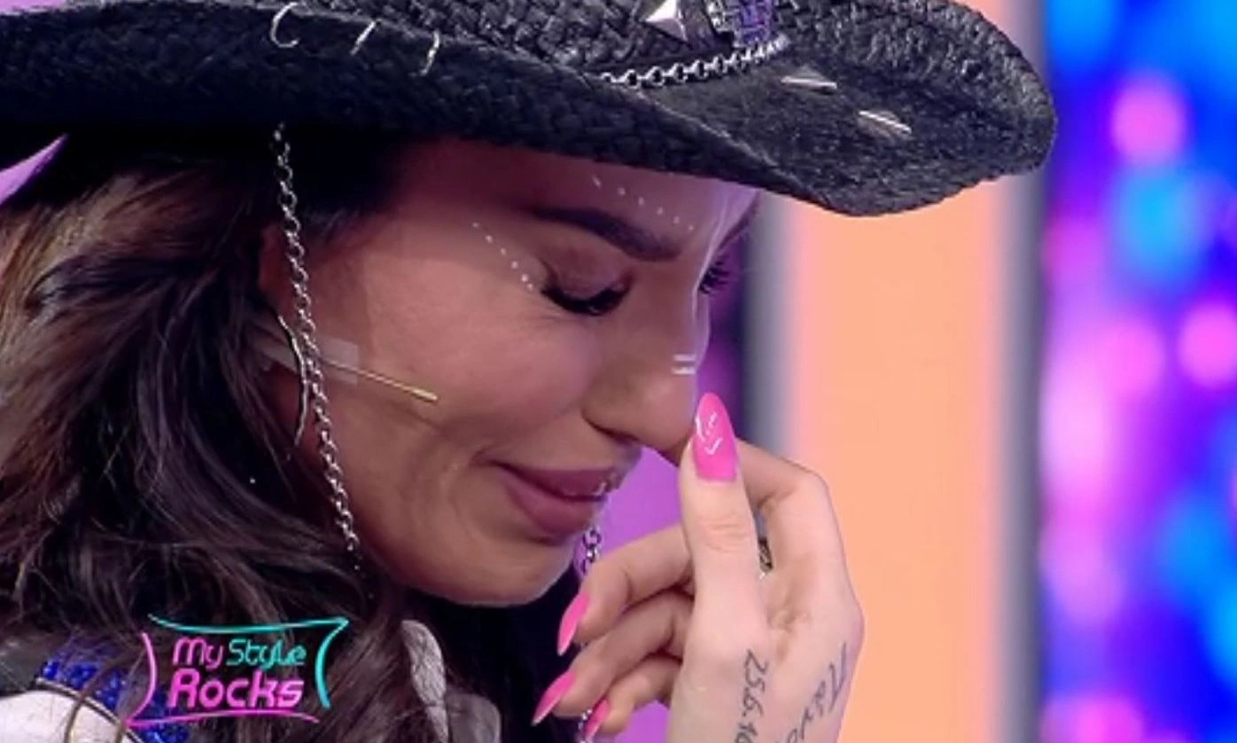 Με κλάματα η Ζέτα Θεοδωροπούλου κατήγγειλε επίθεση στο My style rocks – «Δεν μπορώ πια, δεν χρειάζεται να πω κάτι…»