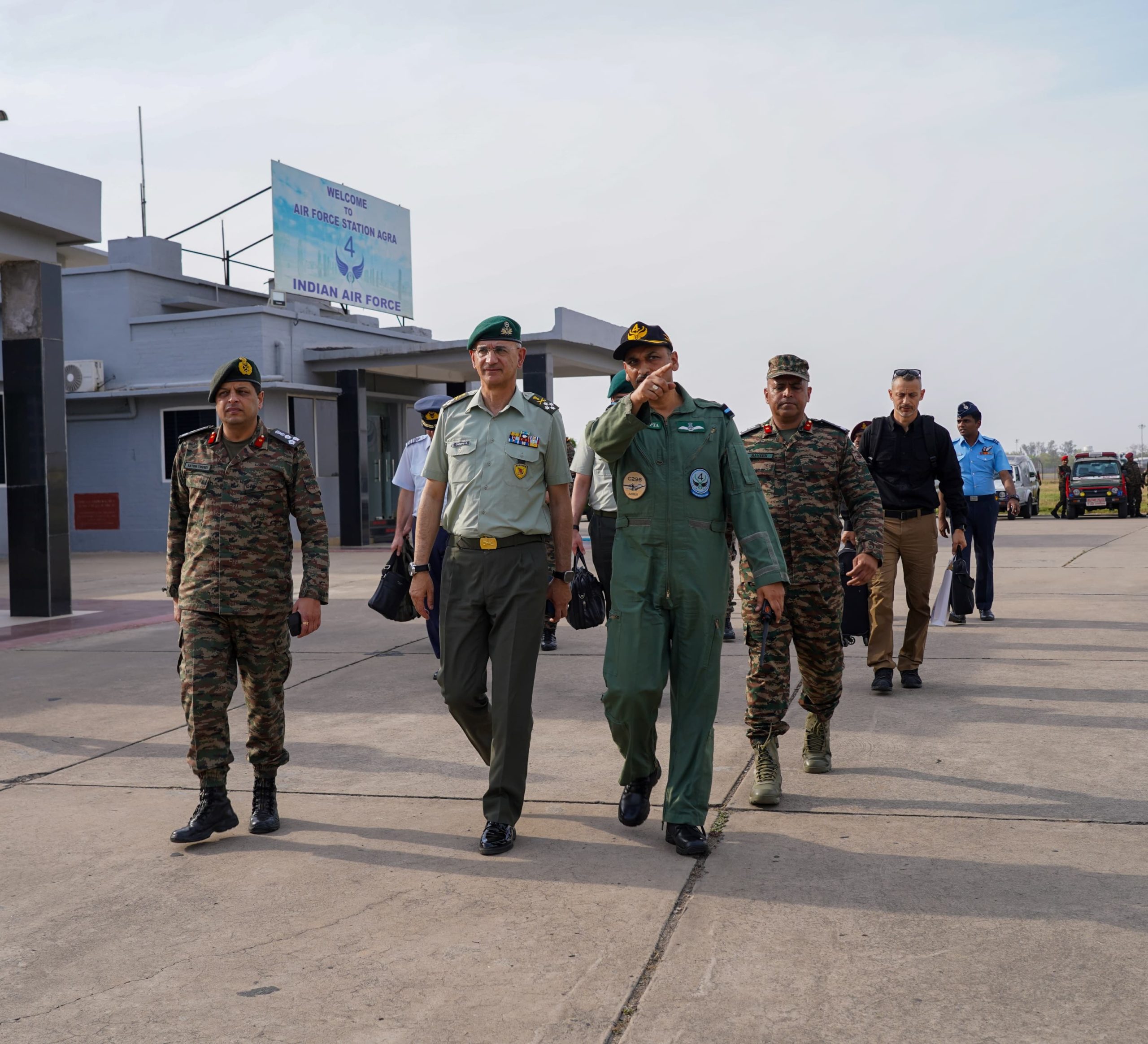 Αρχηγός ΓΕΕΘΑ για τη Στρατιωτική Συνεργασία με την Ινδία: Με έχουν εντυπωσιάσει οι ικανότητές της – Δείτε εικόνες