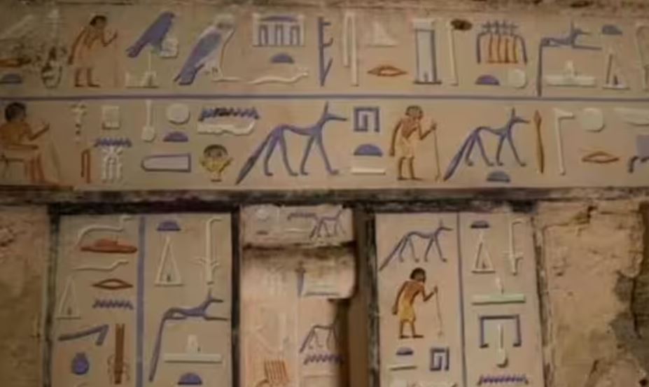 Μυστήριο με «μαγική πύλη» που «οδηγεί στον κάτω κόσμο» - Ανακαλύφθηκε σε κρυφούς τάφους και οι αρχαιολόγοι έχουν μπερδευτεί