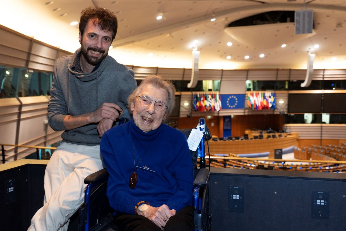 Ευρωεκλογές 2024: Οι ιστορίες των πρωταγωνιστών του συγκλονιστικού βίντεο – «Η δημοκρατία δεν είναι δεδομένη»