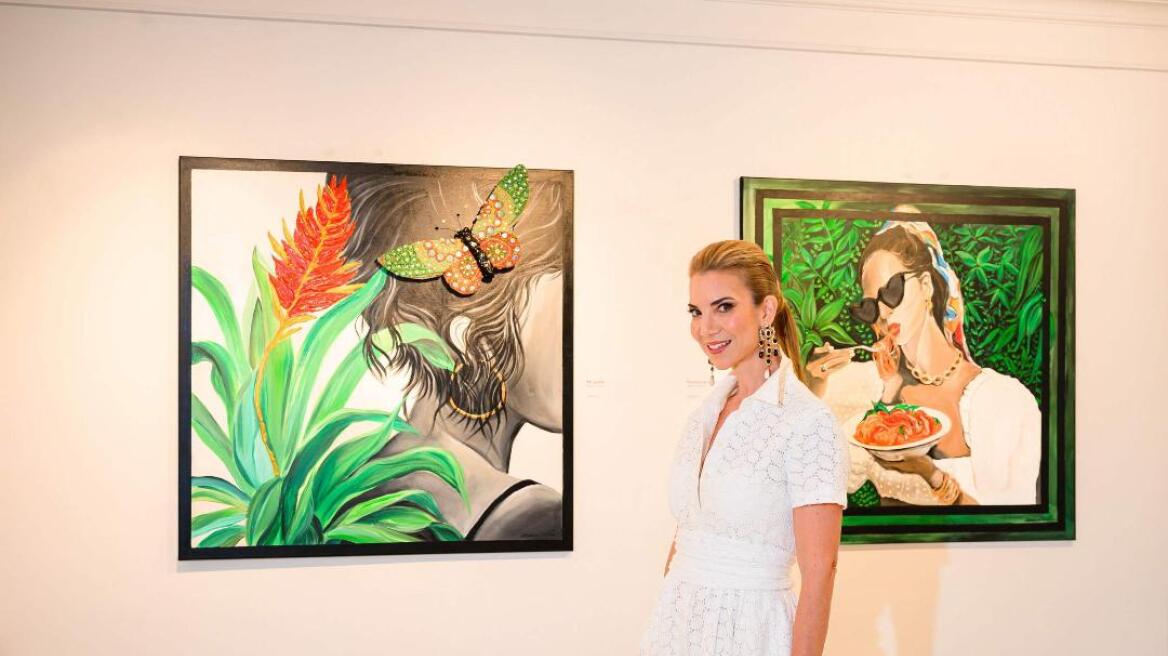 Το φουαγιέ του θεάτρου Παλλάς γίνεται γκαλερί ζωγραφικής της Μαρίνας Λεόν
